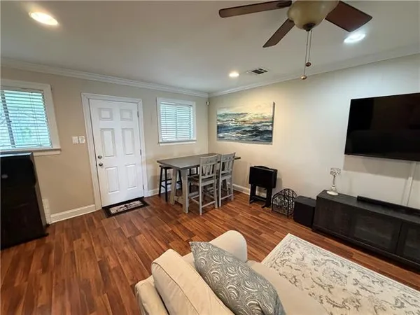 $2,100 | 93 Berkley Avenue, Harahan, LA 70123