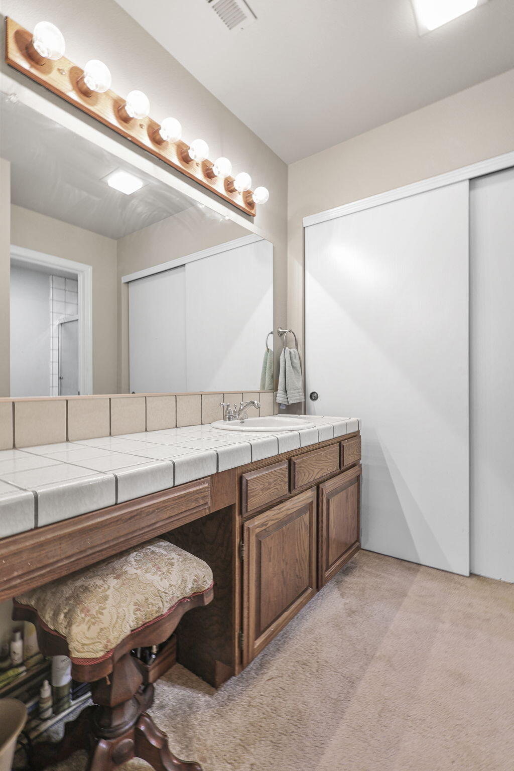 444 Ridgecrest Trail, Unit 219 Redding, CA 96003 - Photo 14 of 36 Primary bath