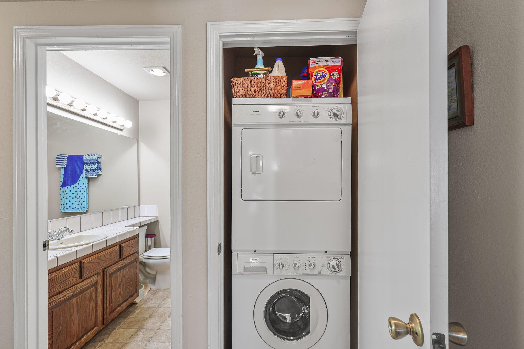 444 Ridgecrest Trail, Unit 219 Redding, CA 96003 - Photo 19 of 36 Laundry