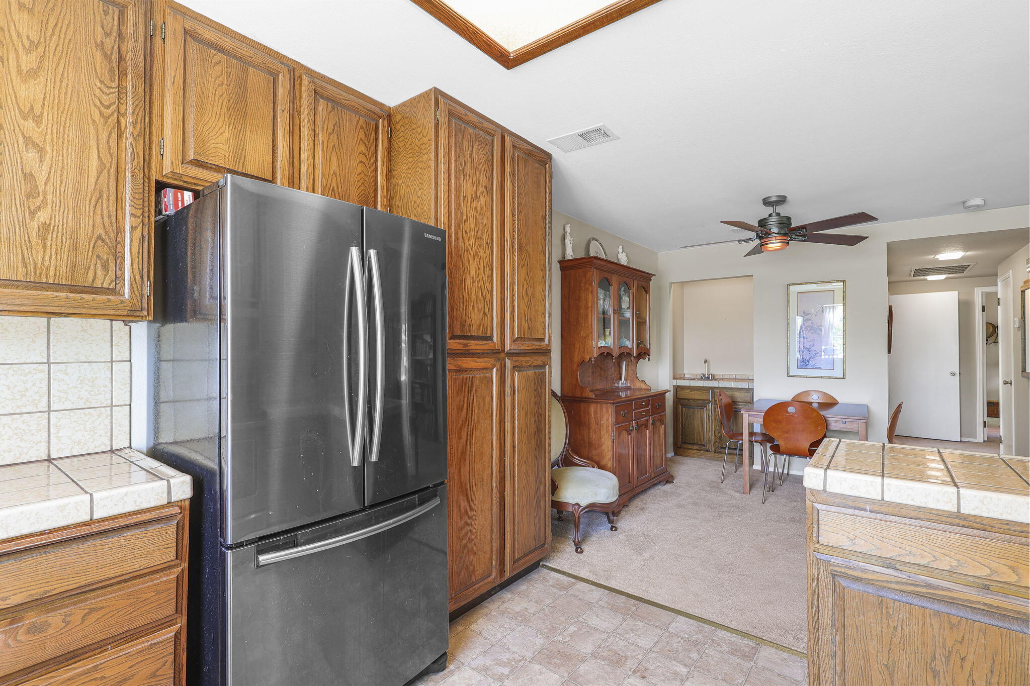 444 Ridgecrest Trail, Unit 219 Redding, CA 96003 - Photo 24 of 36 Bright kitchen
