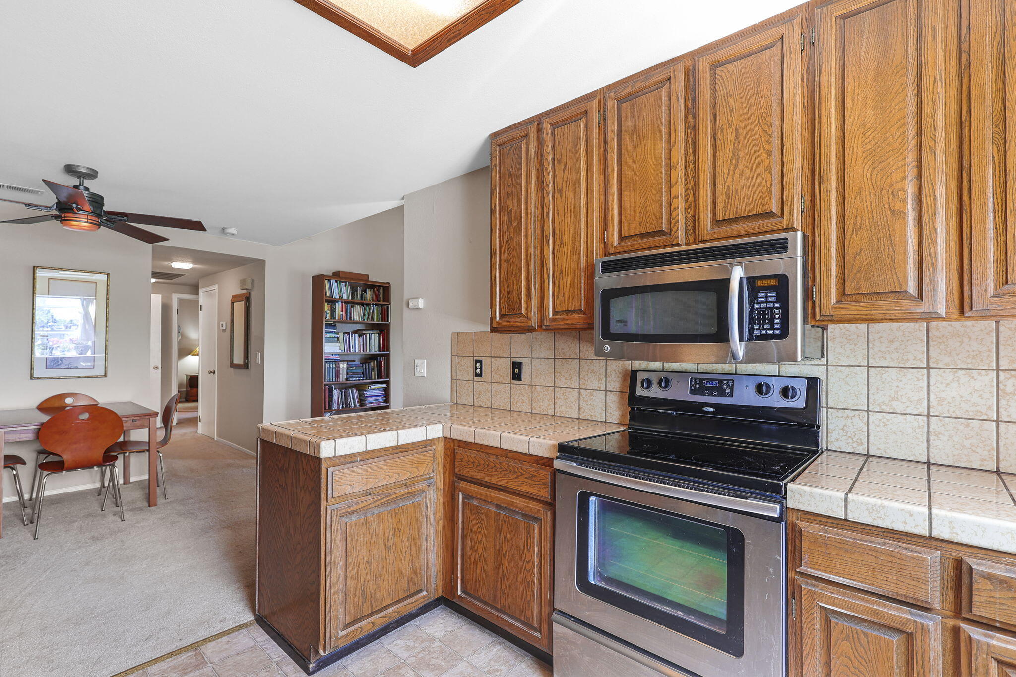 444 Ridgecrest Trail, Unit 219 Redding, CA 96003 - Photo 25 of 36 Kitchen