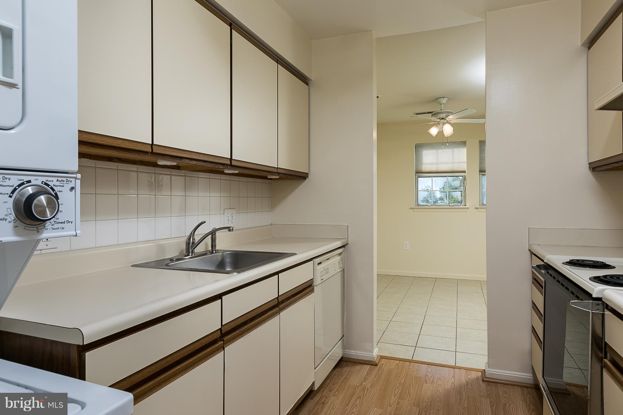 8390 Montgomery Run Road, Unit D Ellicott City, MD 21043 - Photo 8 of 19 Kitchen