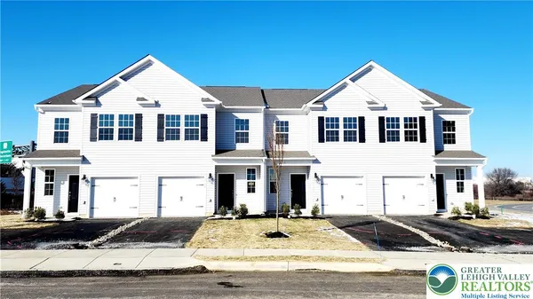 $396,396 | 1106 Martin Road, Breinigsville, PA 18031