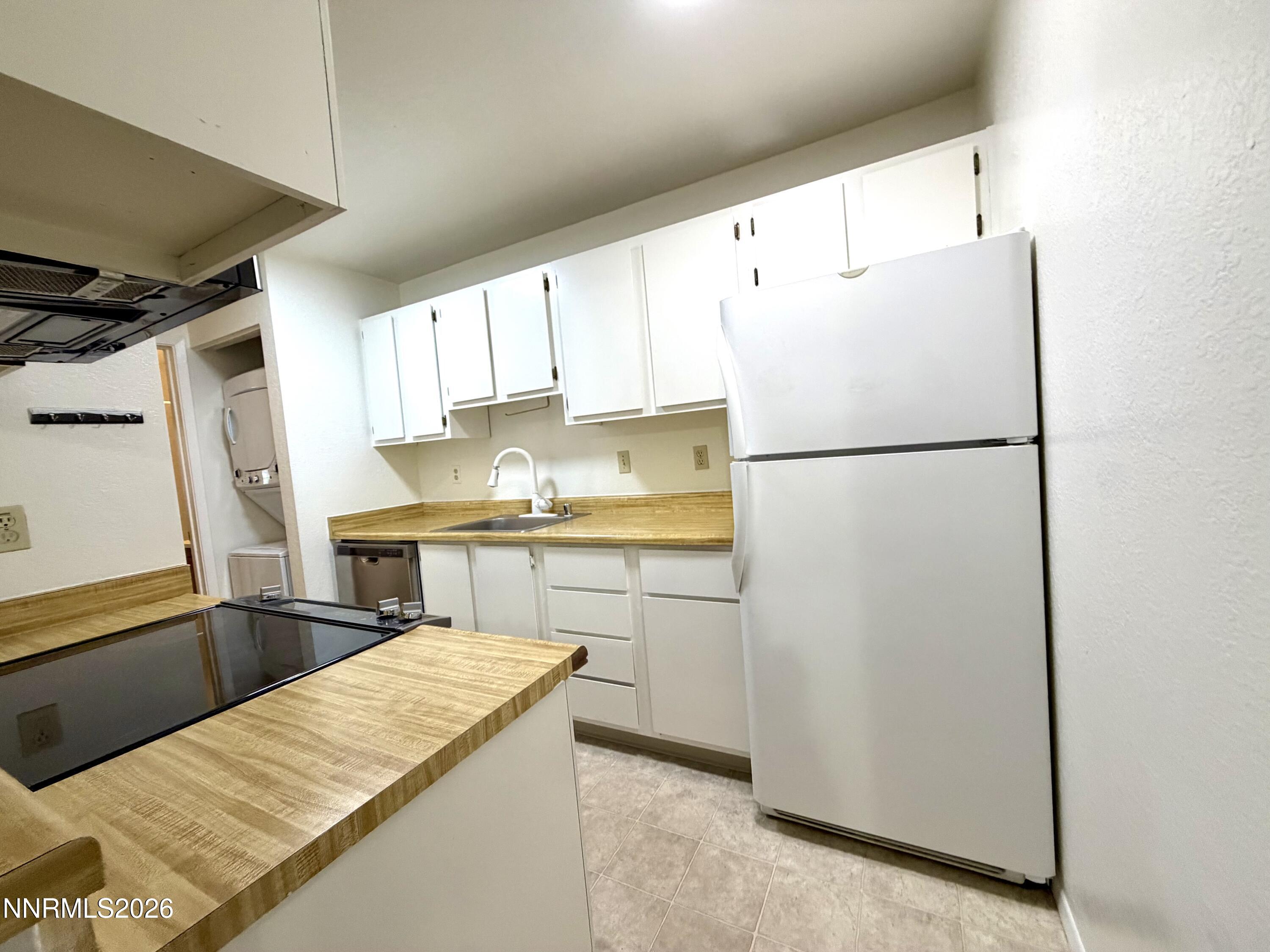 4444 Matich Drive Reno, NV 89502 - Photo 4 of 29 IMG_4032
