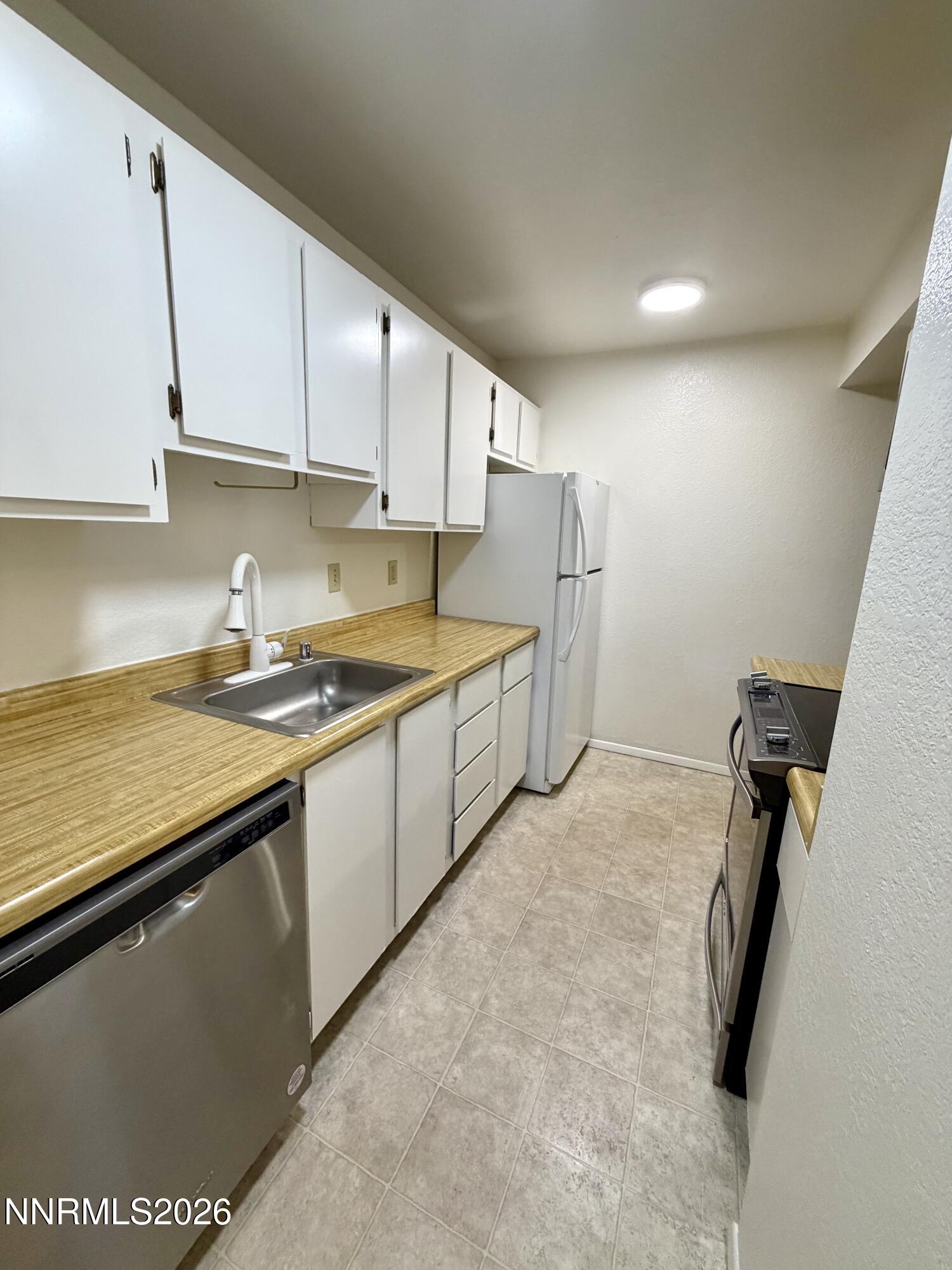 4444 Matich Drive Reno, NV 89502 - Photo 5 of 29 IMG_4033