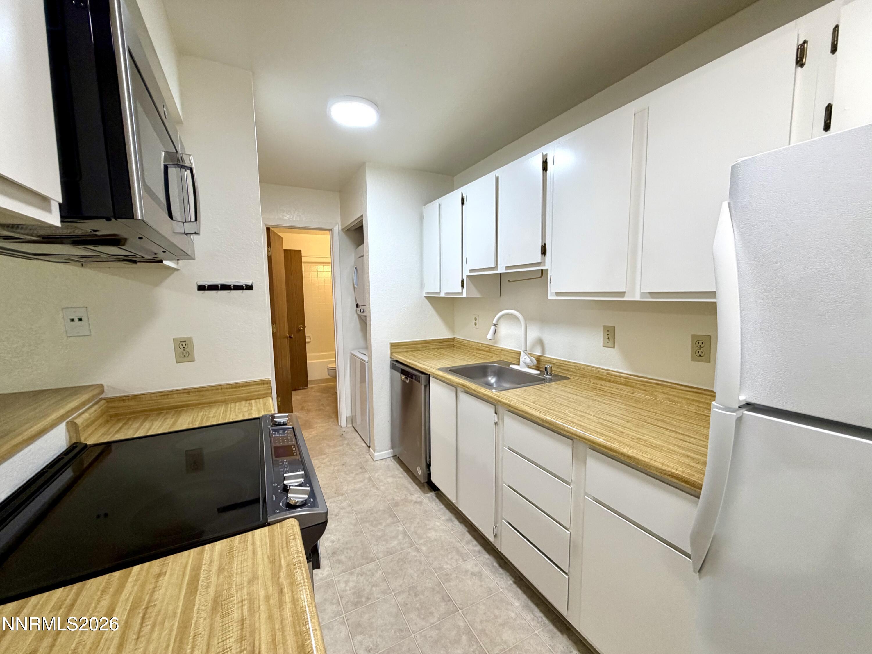 4444 Matich Drive Reno, NV 89502 - Photo 6 of 29 IMG_4034