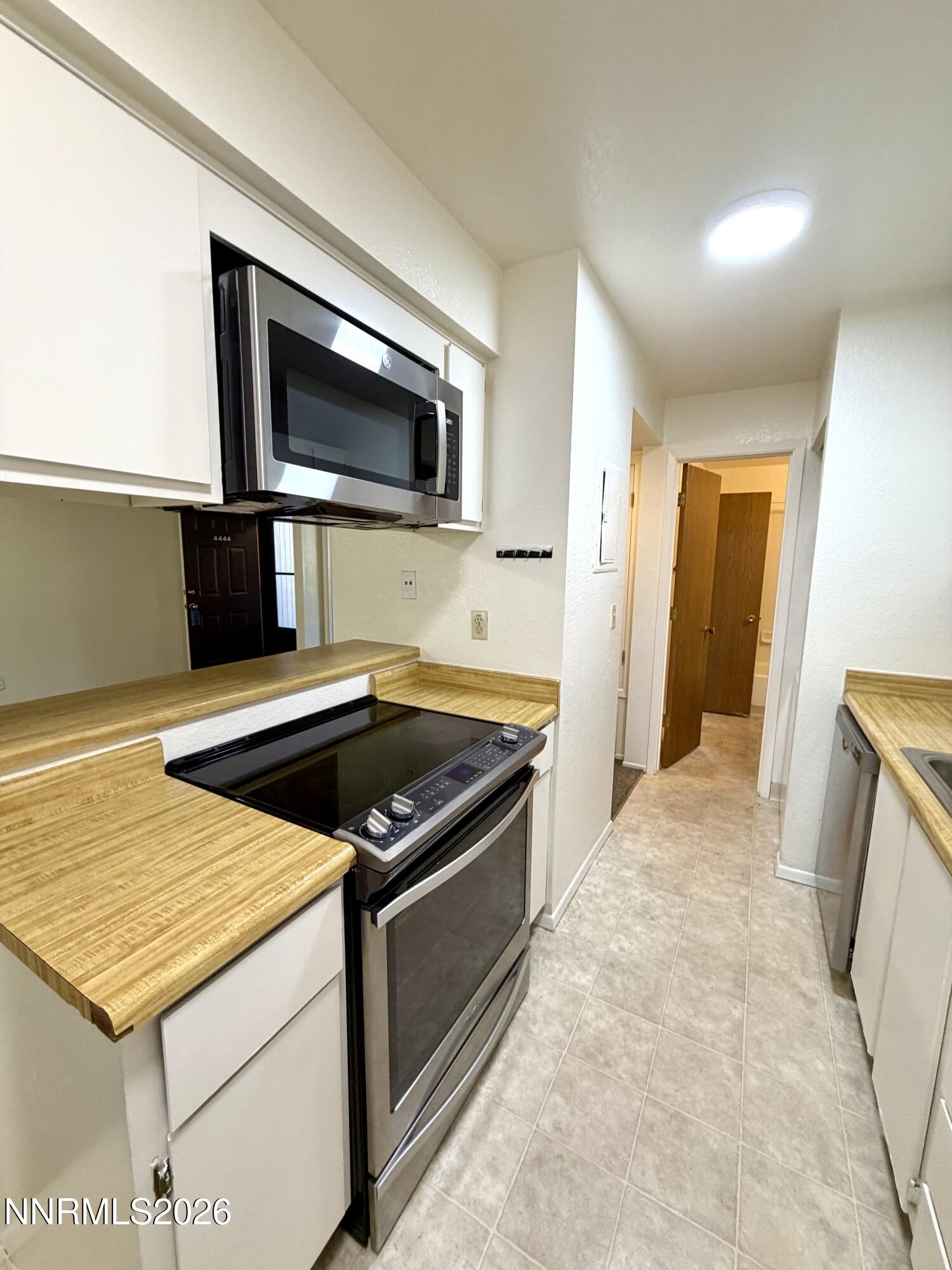 4444 Matich Drive Reno, NV 89502 - Photo 7 of 29 IMG_4035