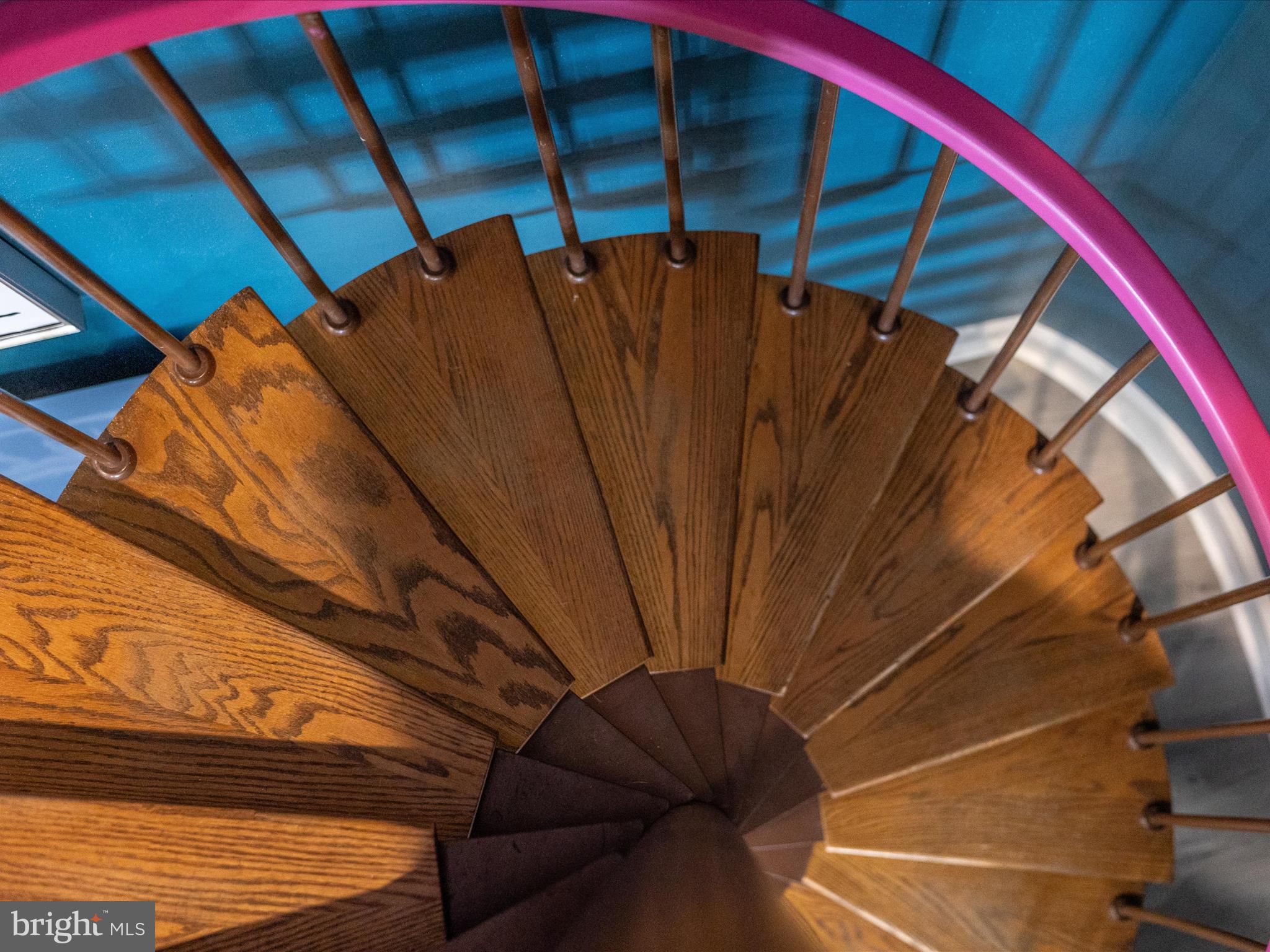 304 West Patrick Street Frederick, MD 21701 - Photo 17 of 26 Staircase