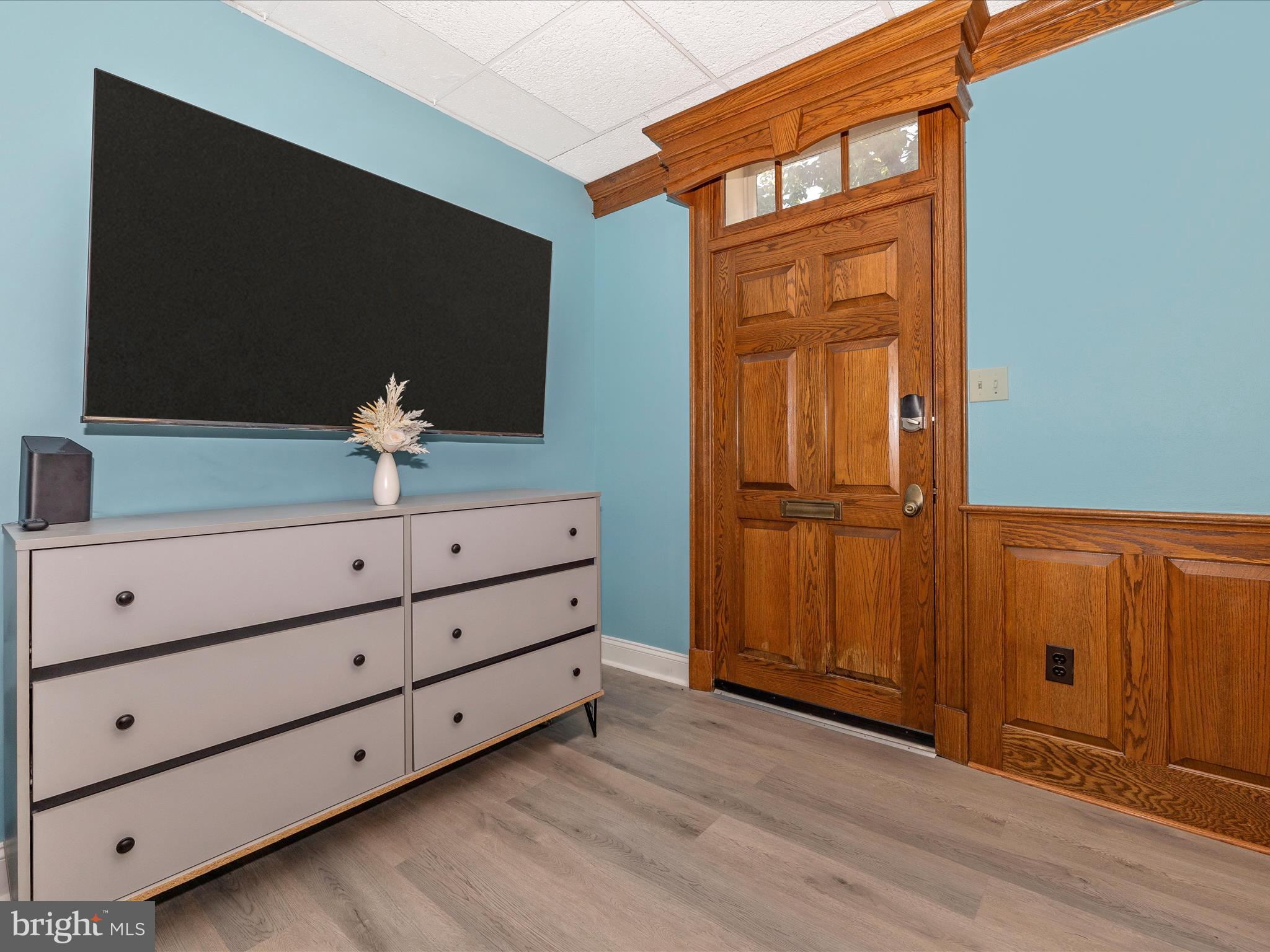 304 West Patrick Street Frederick, MD 21701 - Photo 4 of 26 Entry