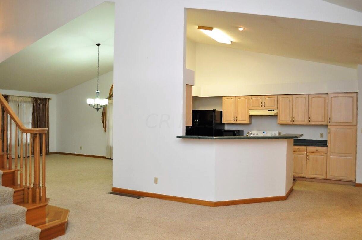 271 Holder Road Baltimore, OH 43105 - Photo 10 of 66 Great Room - 271 Holder Road NW, Baltimore, OH 43105