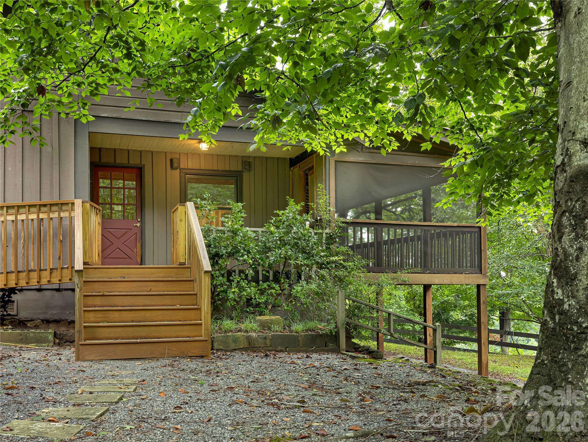 989 Fox Mountain Road Columbus, NC 28722 - Photo 7 of 46 Gallery Image 7