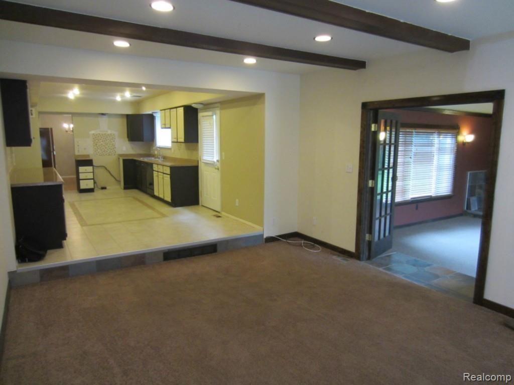 35905 Smithfield Road Farmington, MI 48335 - Photo 5 of 20