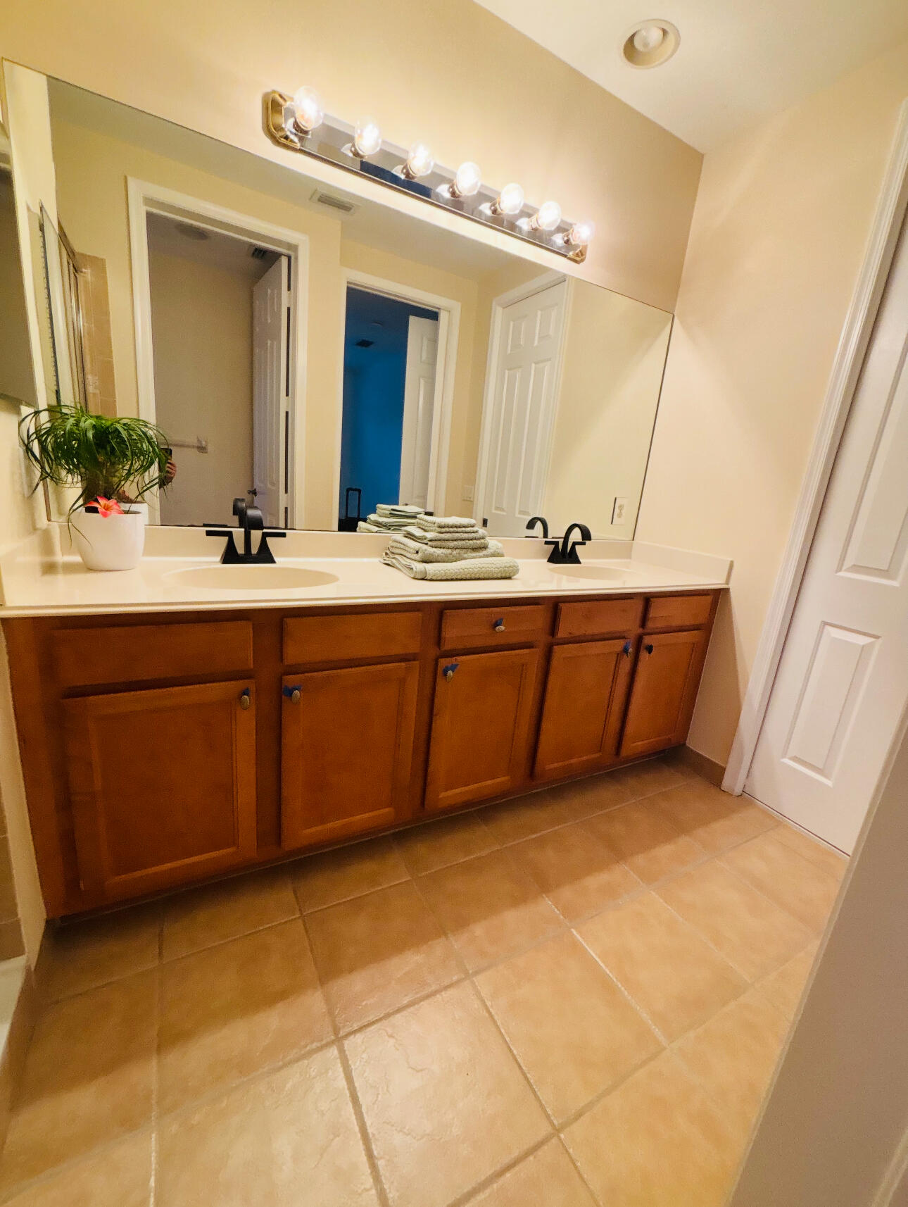 113 Evergrene Parkway, Unit 3A Palm Beach Gardens, FL 33410 - Photo 13 of 35 IMG_9594