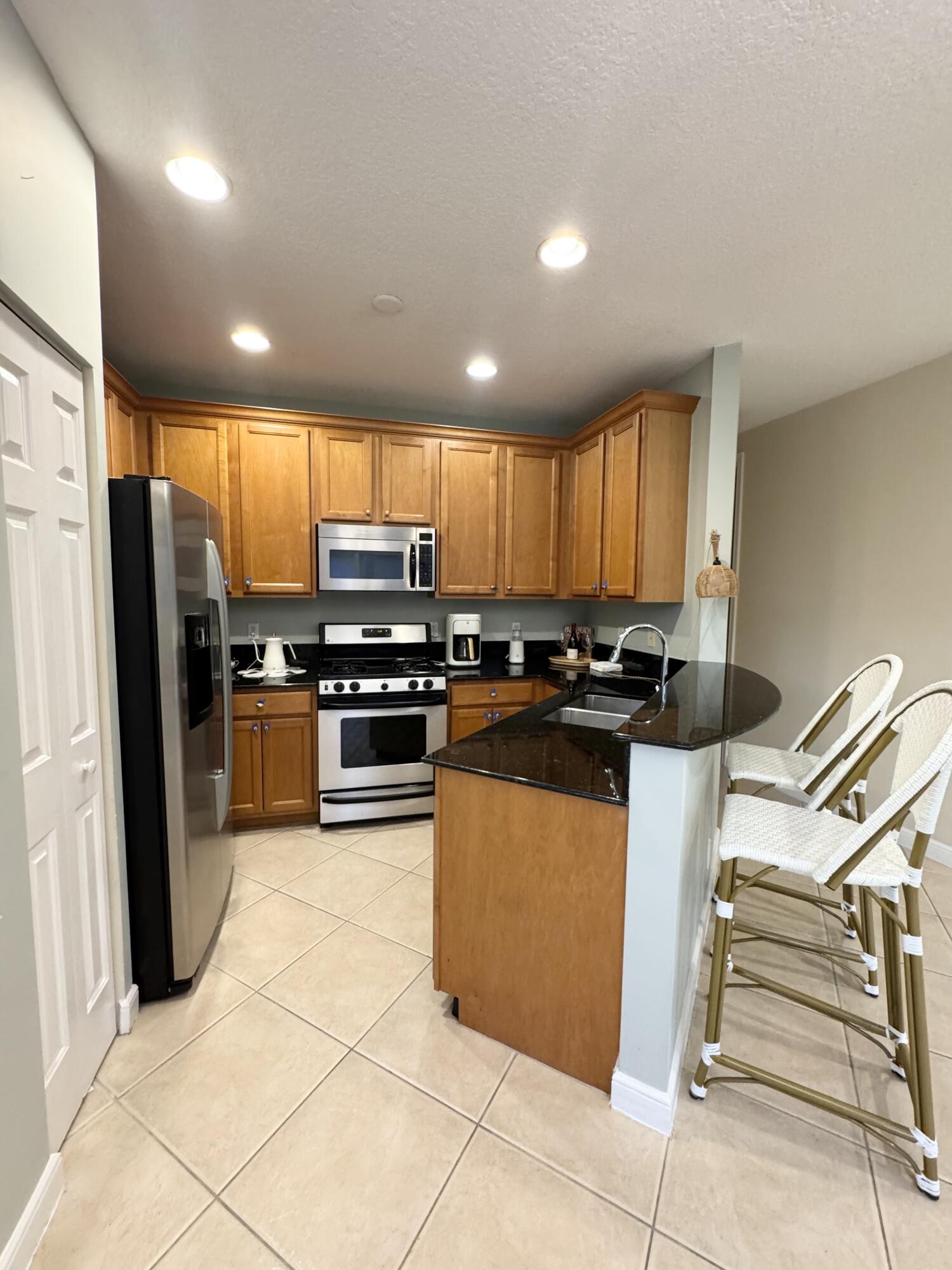 113 Evergrene Parkway, Unit 3A Palm Beach Gardens, FL 33410 - Photo 6 of 35 IMG_9711