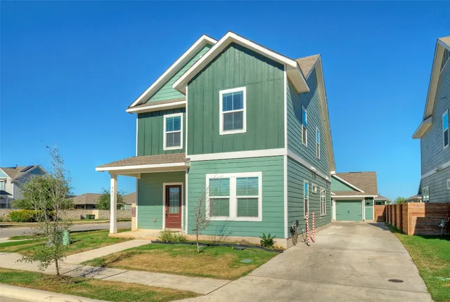 $2,100 | 201 Rioja, Kyle, TX 78640