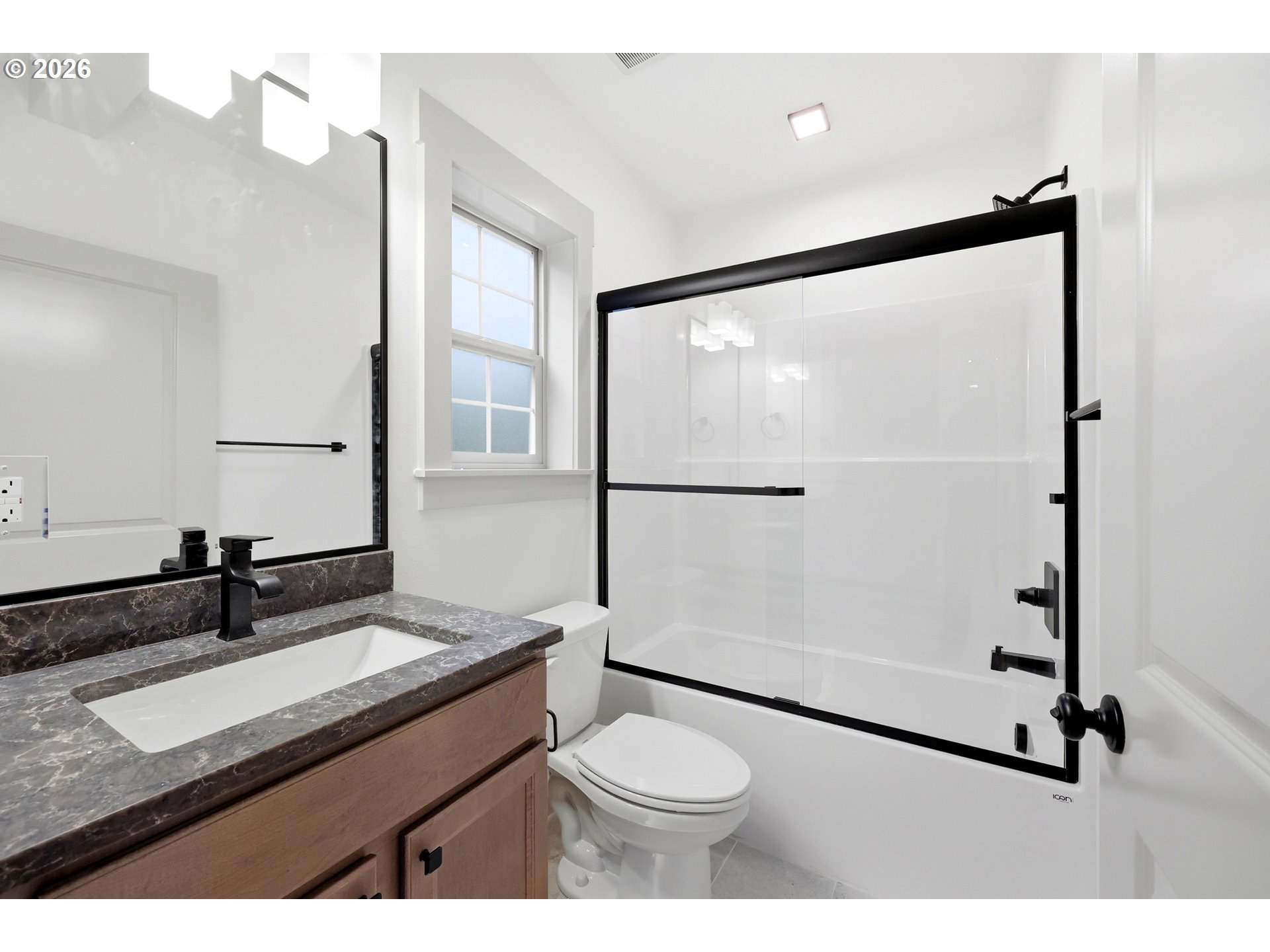 4194 Southeast View Acres Road, Unit 1 Milwaukie, OR 97267 - Photo 7 of 16 Bathroom
