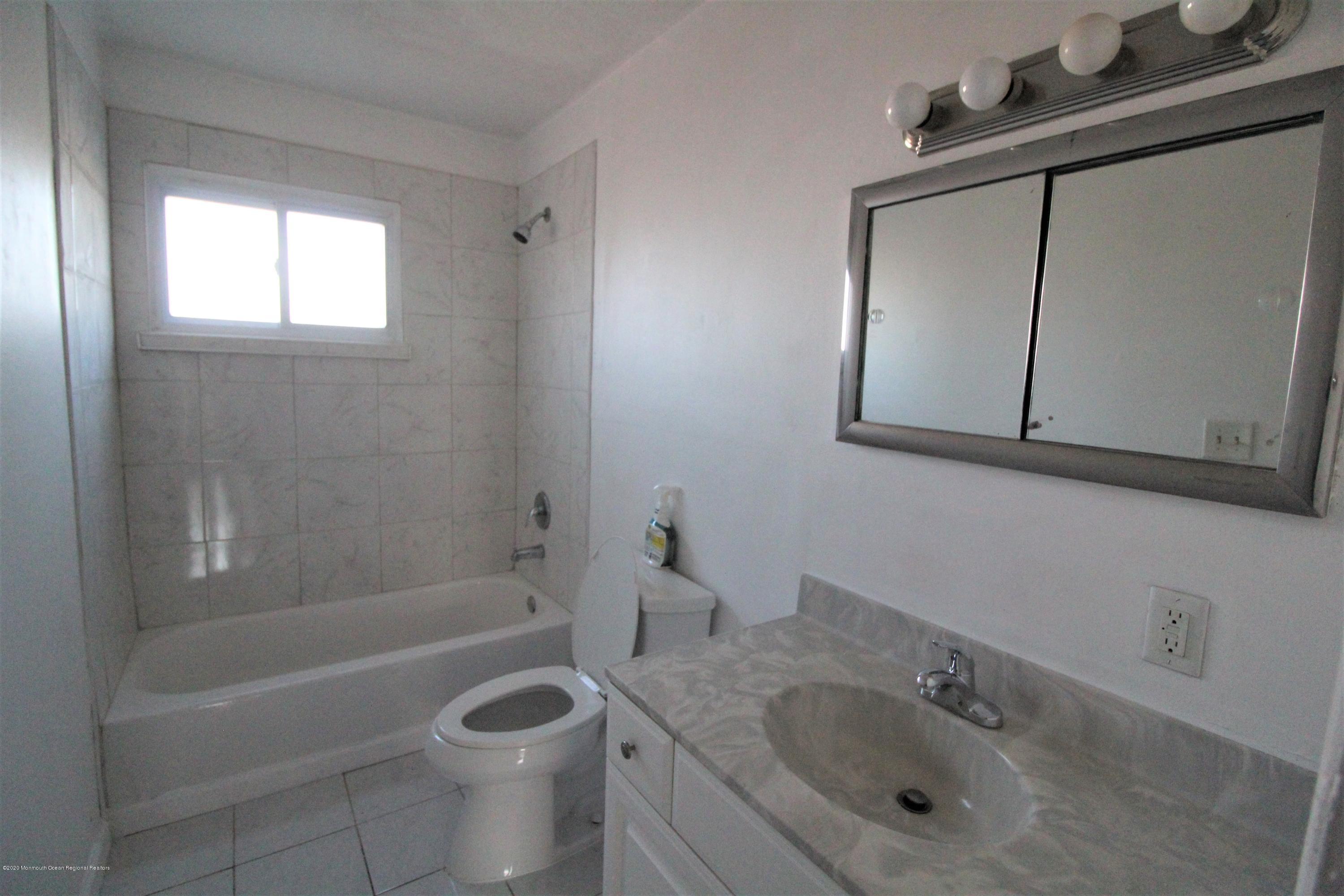 331 Middle Road Hazlet, NJ 07730 - Photo 12 of 21 IMG_6110