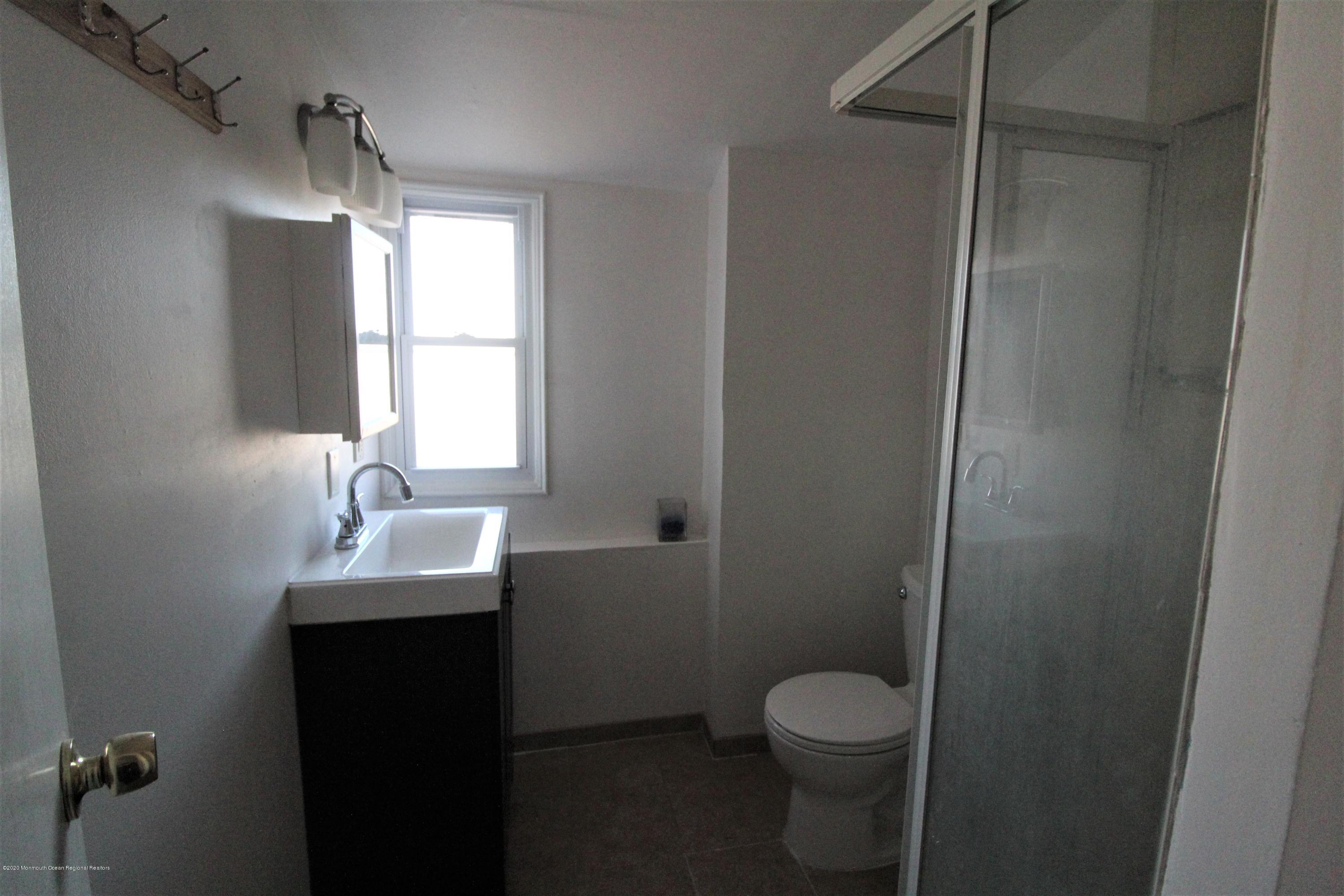331 Middle Road Hazlet, NJ 07730 - Photo 13 of 21 IMG_6122