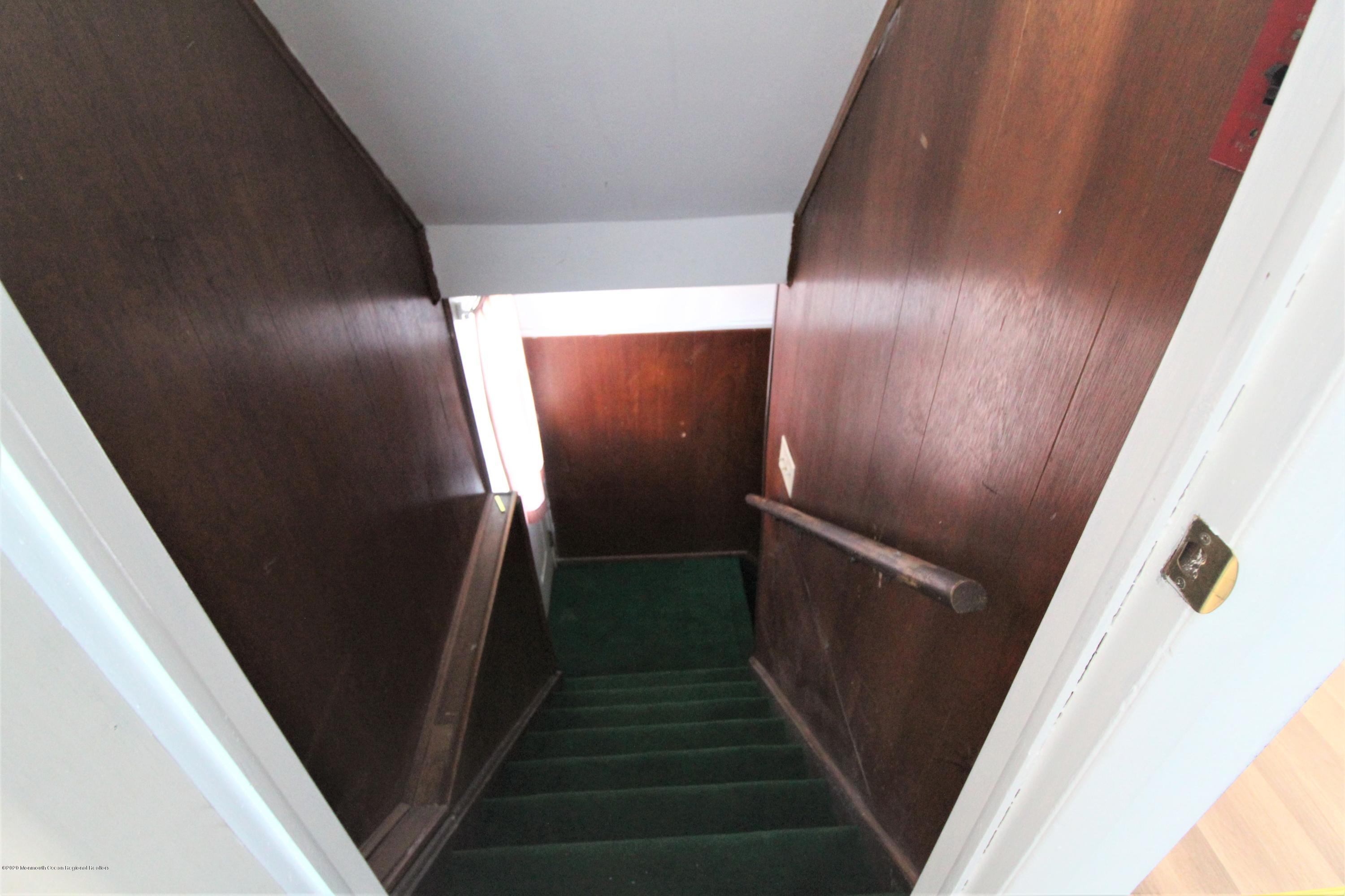 331 Middle Road Hazlet, NJ 07730 - Photo 15 of 21 IMG_6128