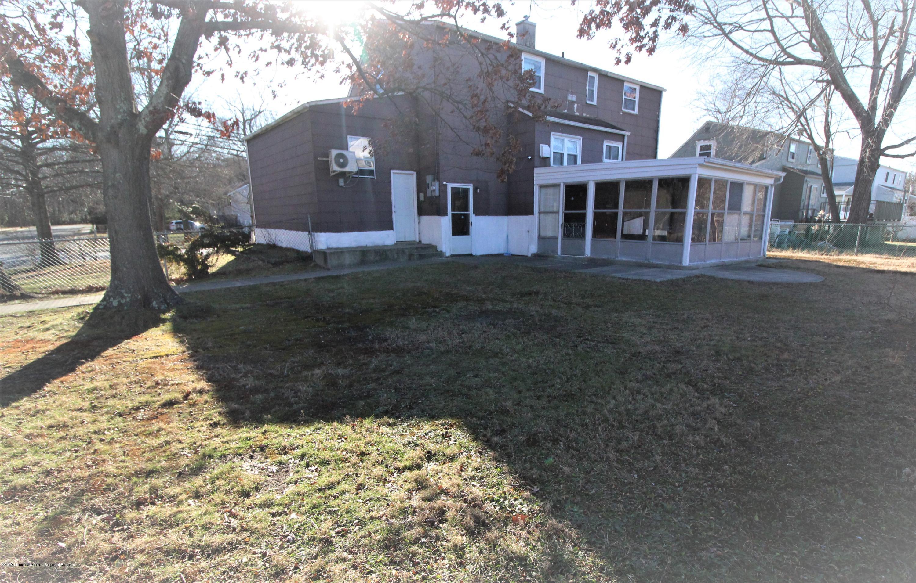 331 Middle Road Hazlet, NJ 07730 - Photo 19 of 21 IMG_6150