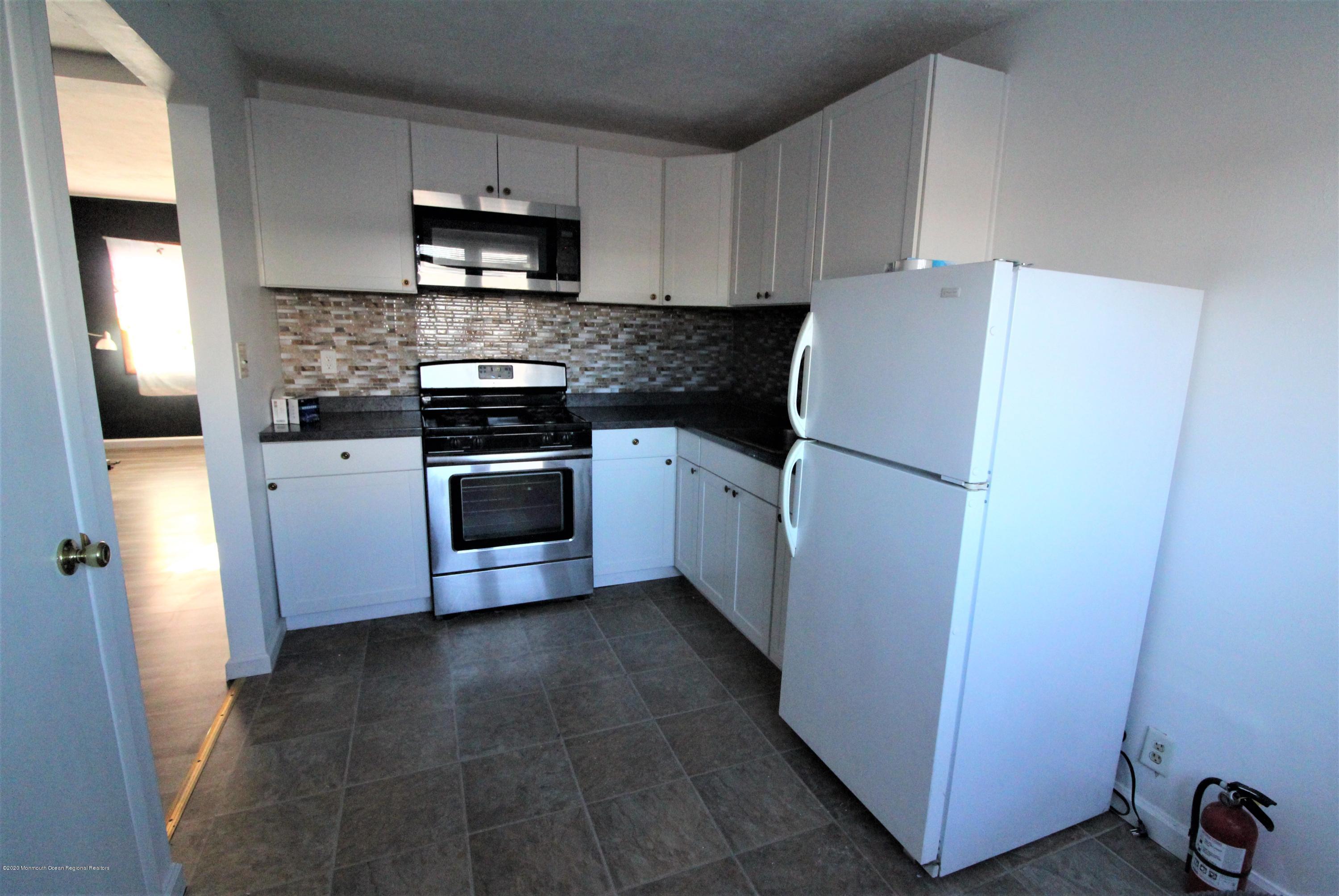 331 Middle Road Hazlet, NJ 07730 - Photo 2 of 21 IMG_6115