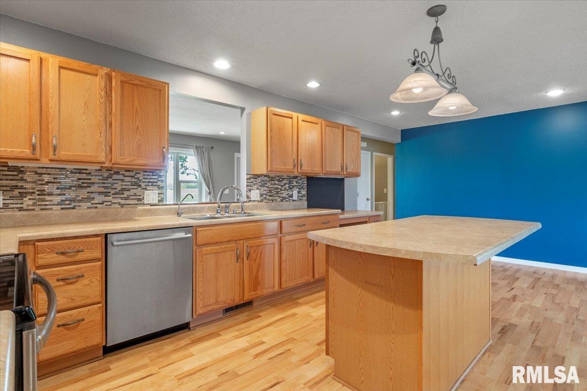 5172 Richland Street Pleasant Plains, IL 62677 - Photo 18 of 47 Gallery Image 18
