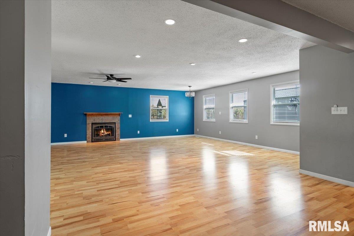 5172 Richland Street Pleasant Plains, IL 62677 - Photo 19 of 47 Gallery Image 19