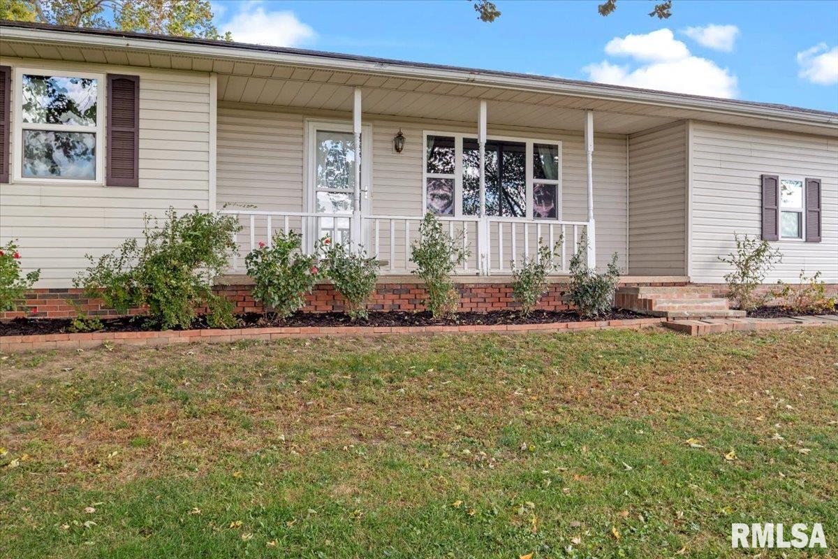 5172 Richland Street Pleasant Plains, IL 62677 - Photo 2 of 47 Gallery Image 2