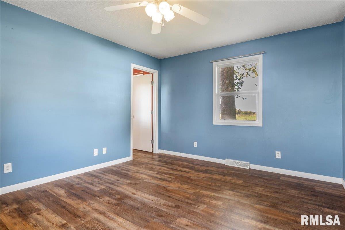 5172 Richland Street Pleasant Plains, IL 62677 - Photo 24 of 47 Gallery Image 24