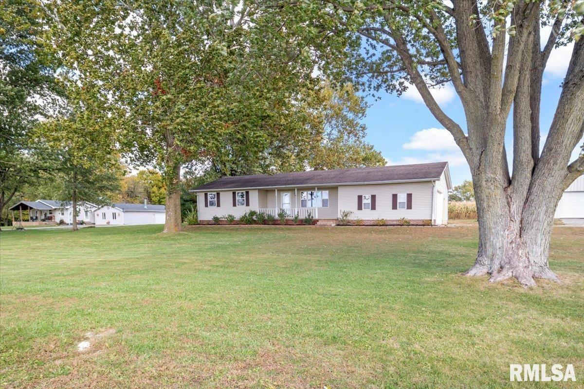 5172 Richland Street Pleasant Plains, IL 62677 - Photo 3 of 47 Gallery Image 3