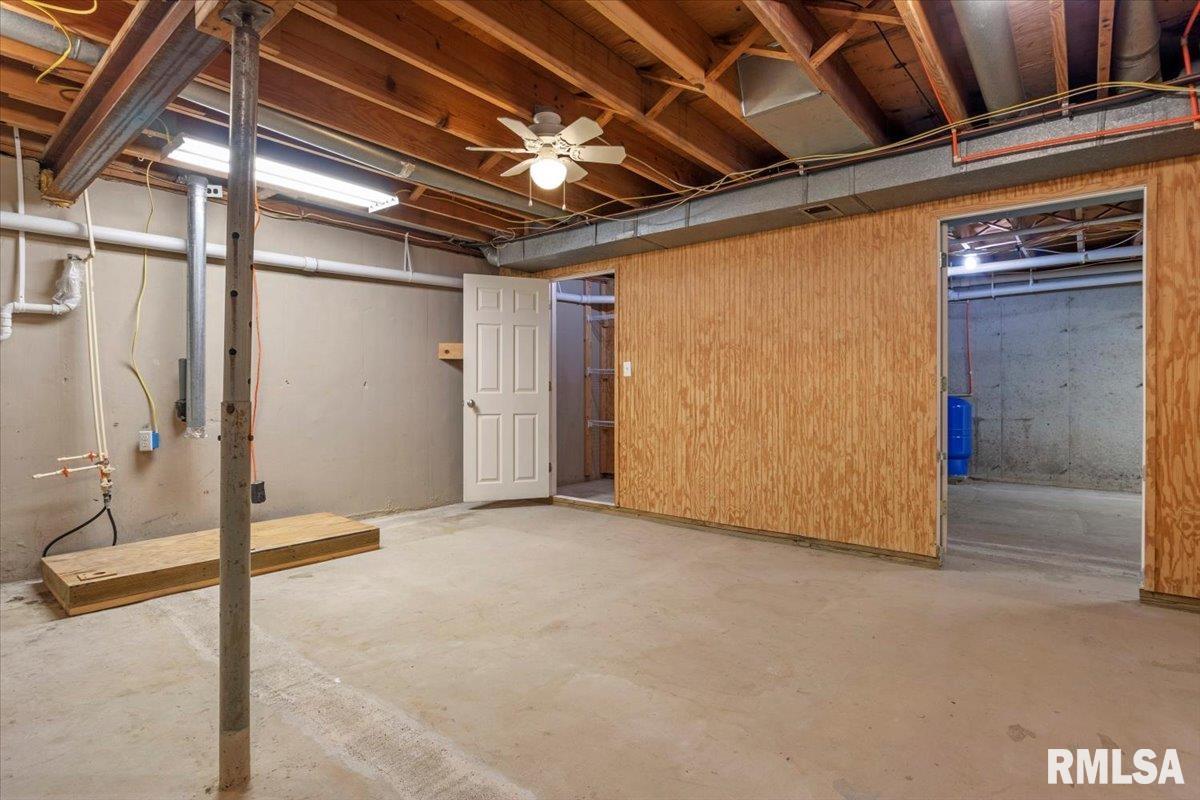 5172 Richland Street Pleasant Plains, IL 62677 - Photo 35 of 47 Gallery Image 35