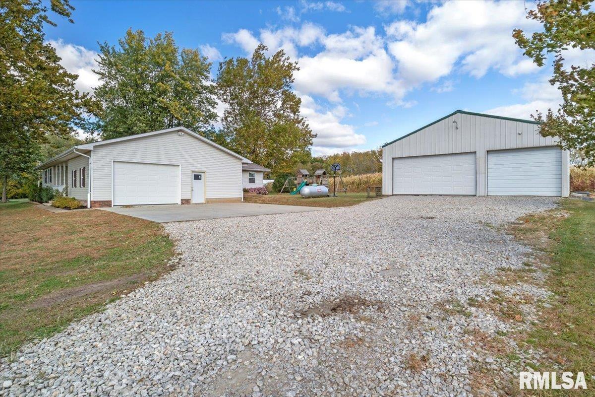 5172 Richland Street Pleasant Plains, IL 62677 - Photo 38 of 47 Gallery Image 38