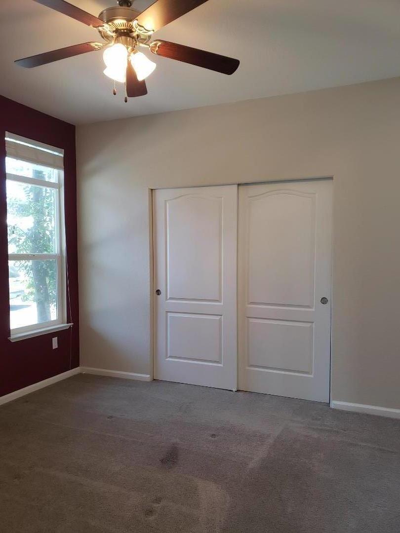 440 Moffett Boulevard, Unit 84 Mountain View, CA 94043 - Photo 21 of 38 a view of an empty room with a window