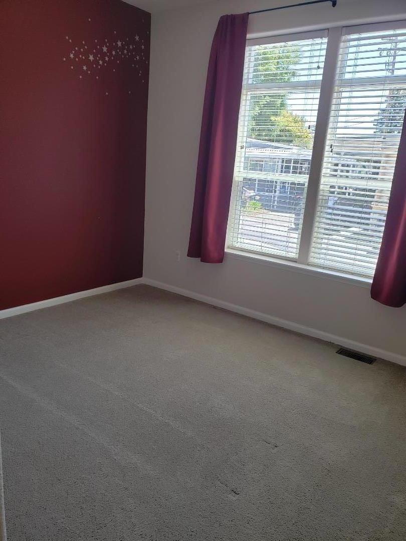 440 Moffett Boulevard, Unit 84 Mountain View, CA 94043 - Photo 27 of 38 a view of an empty room with a window
