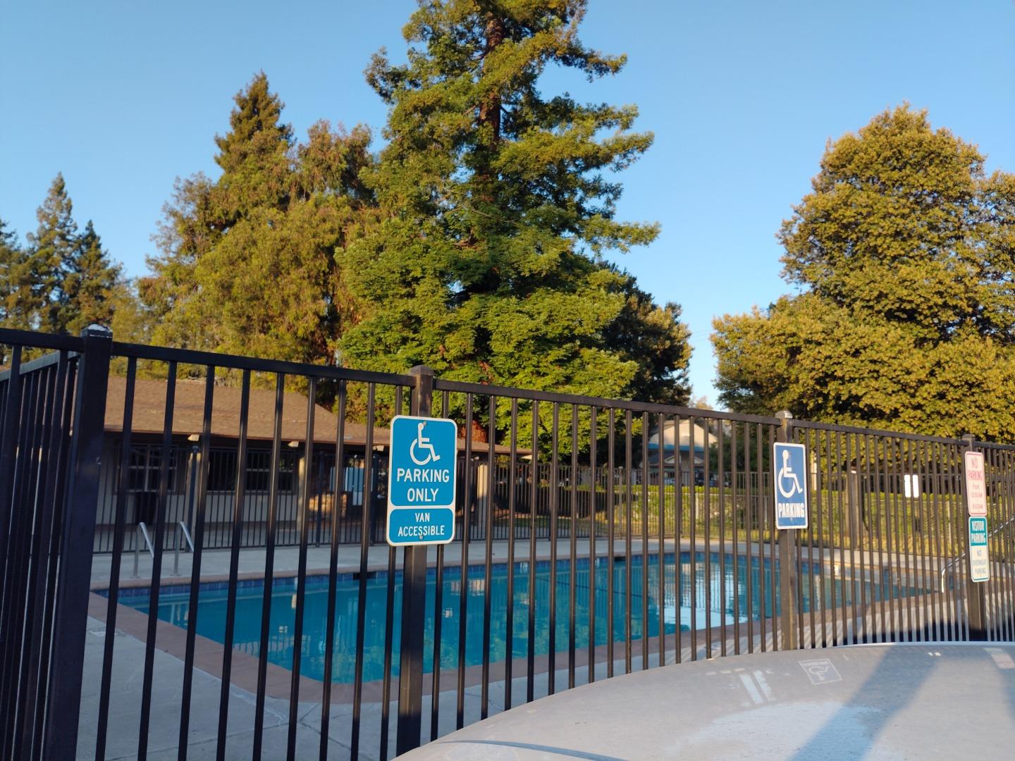 440 Moffett Boulevard, Unit 84 Mountain View, CA 94043 - Photo 34 of 38 a view of a balcony with a tree
