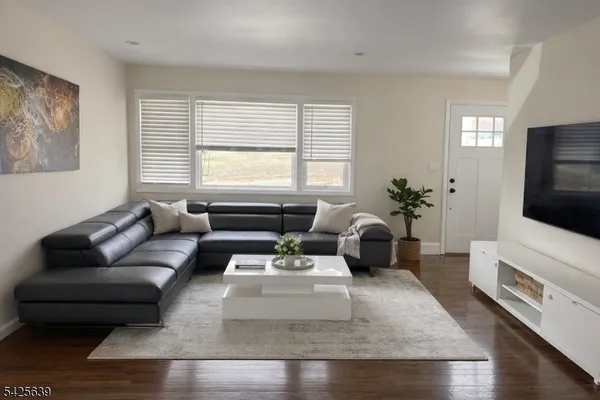 $4,500 | 330 Cumberland Avenue, Paterson, NJ 07512