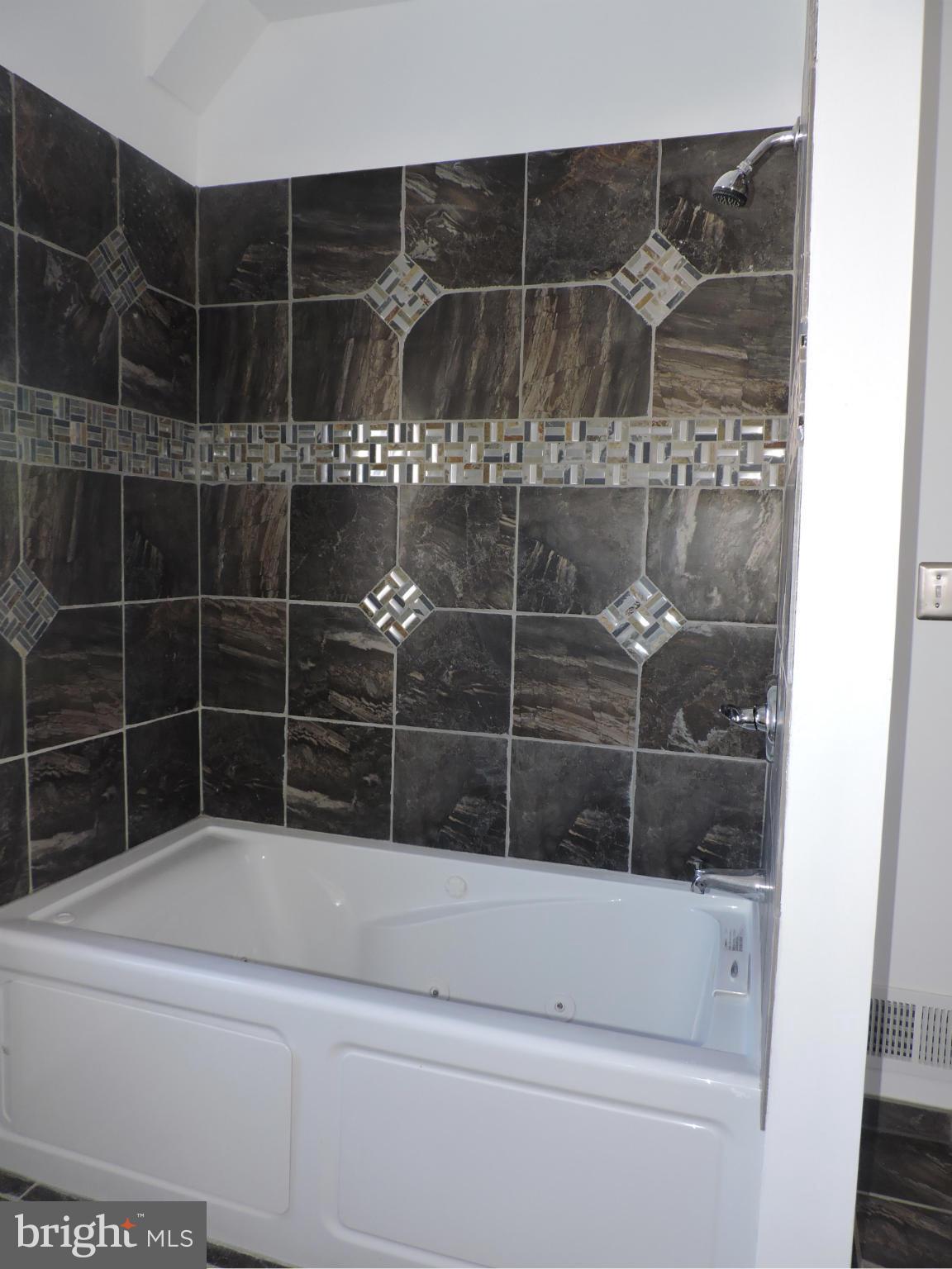 3409 Lynchester Road Baltimore, MD 21215 - Photo 16 of 29 Bath (Master)
