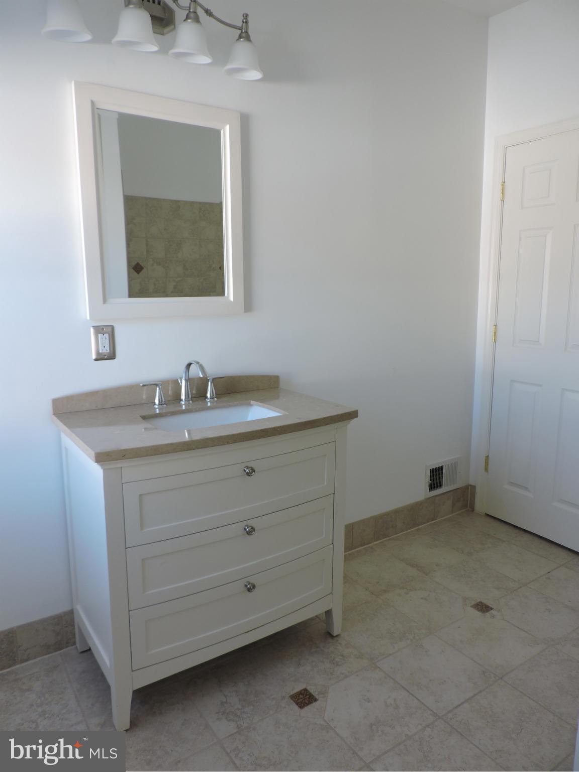 3409 Lynchester Road Baltimore, MD 21215 - Photo 19 of 29 Bath
