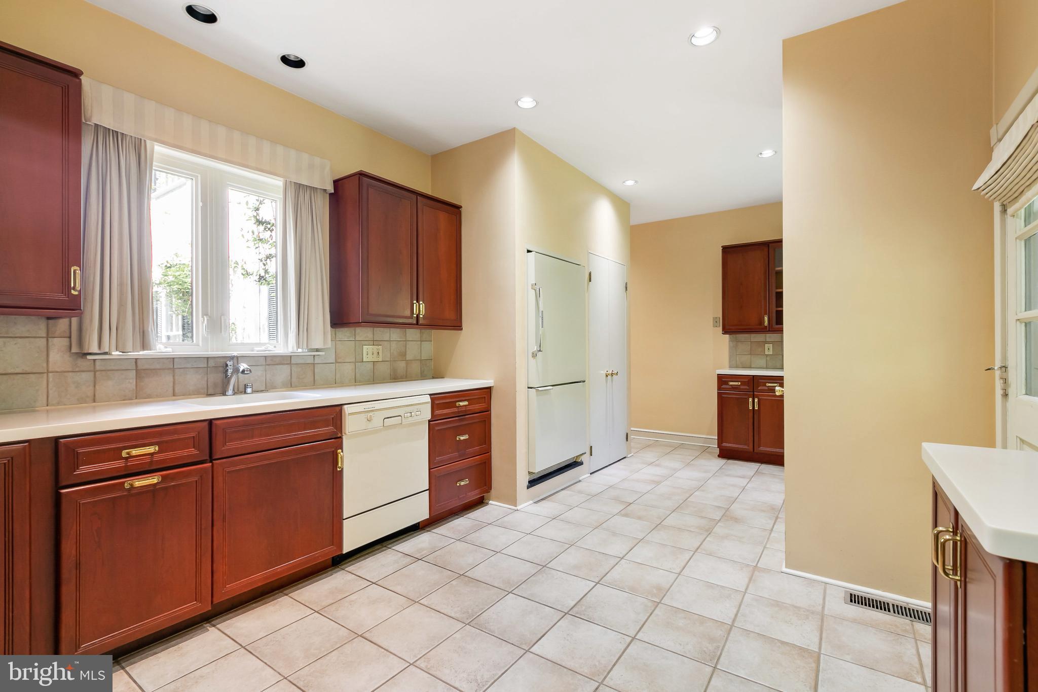 6405 Murray Hill Road Baltimore, MD 21212 - Photo 12 of 34 Gallery Image 12