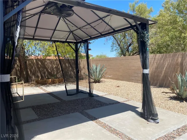 $2,226 | 7956 Skyline View Court, Las Vegas, NV 89113