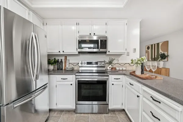 $990,000 | 38 Devonshire Avenue, Unit 6, Mountain View, CA 94043