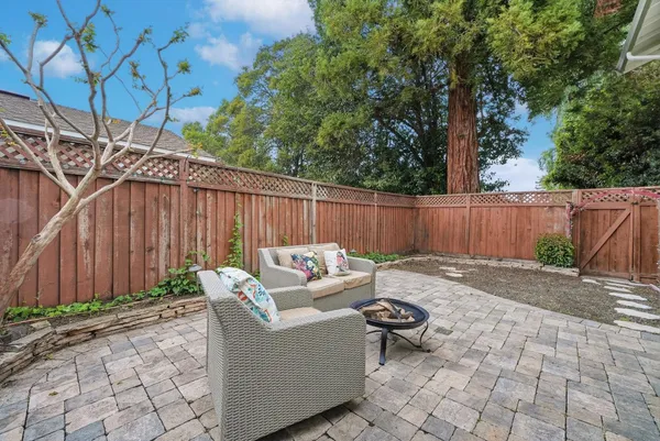 $990,000 | 38 Devonshire Avenue, Unit 6, Mountain View, CA 94043