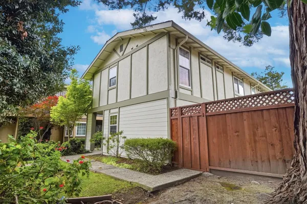 $990,000 | 38 Devonshire Avenue, Unit 6, Mountain View, CA 94043