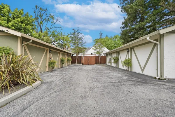 $990,000 | 38 Devonshire Avenue, Unit 6, Mountain View, CA 94043