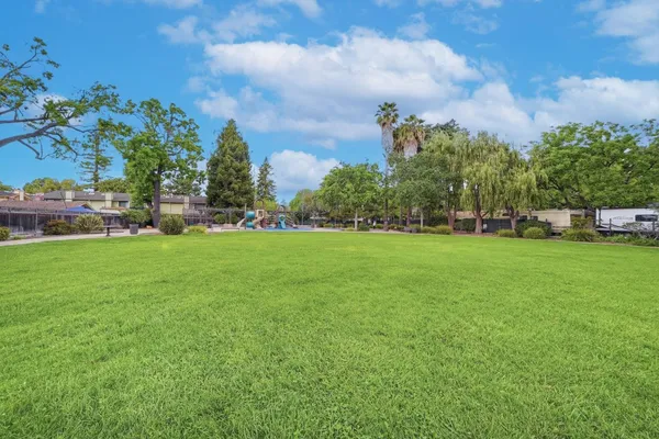 $990,000 | 38 Devonshire Avenue, Unit 6, Mountain View, CA 94043