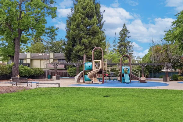 $990,000 | 38 Devonshire Avenue, Unit 6, Mountain View, CA 94043