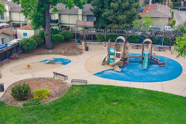 $990,000 | 38 Devonshire Avenue, Unit 6, Mountain View, CA 94043