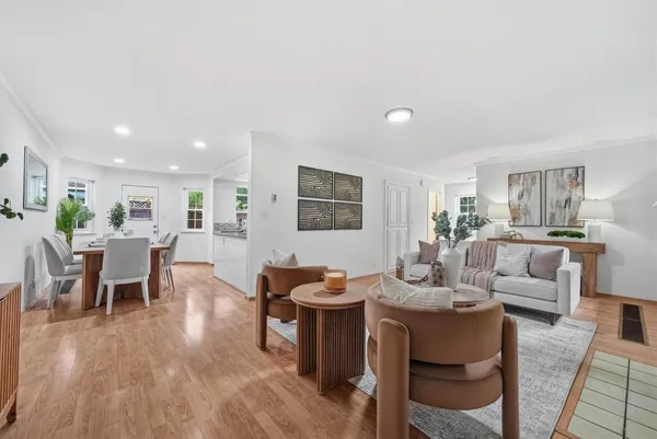 $990,000 | 38 Devonshire Avenue, Unit 6, Mountain View, CA 94043