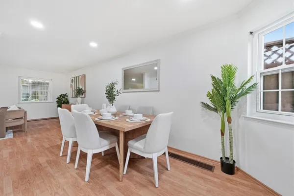 $990,000 | 38 Devonshire Avenue, Unit 6, Mountain View, CA 94043