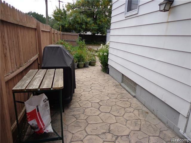 2313 Princeton Road Berkley, MI 48072 - Photo 22 of 28 t.jpg